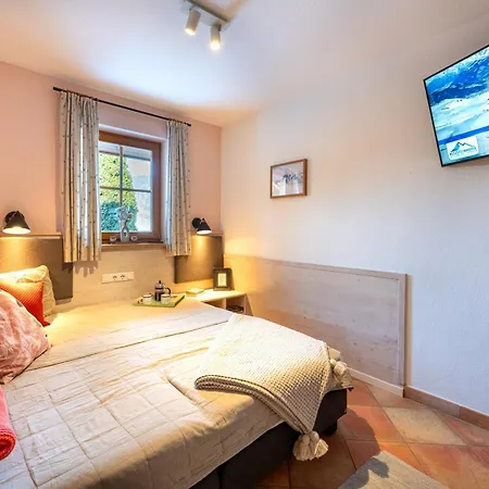 Dorfchalets - Dora Inkl Tauern Therme Eintritt & Sommerkarte *