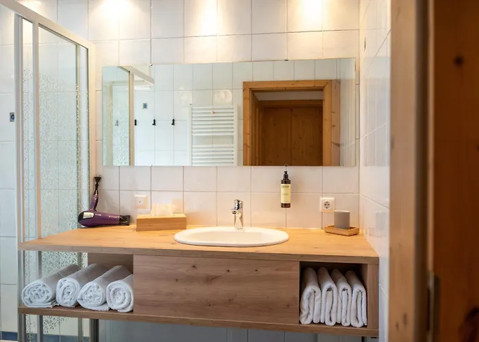 Holiday home Dorfchalets - Dora Inkl Tauern Therme Eintritt & Sommerkarte *